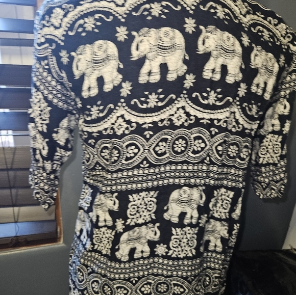 Eaethbound Trading Co. Womans Elephant Print Blouse Size S - Picture 7 of 12